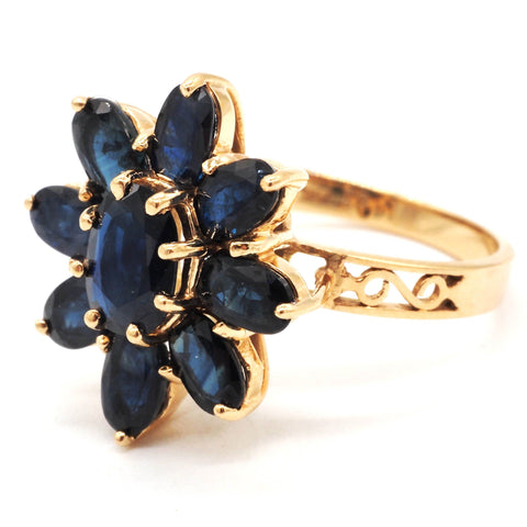 Vintage 14K Gold Midnight Blue Natural Sapphire Flower Ring