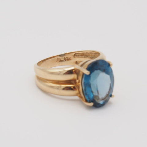 10K Luxurious London Blue Topaz Ring