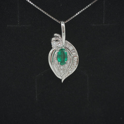 Lady's Platinum Oval Emerald & Diamond Pendant w/Chain - Brand New