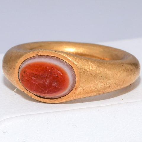 Ancient Roman 1st-3rd Century AD Gold & Banded Carnelian Intaglio Ring