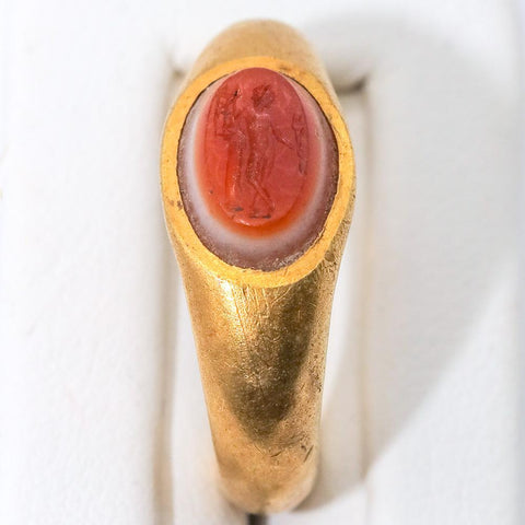 Ancient Roman 1st-3rd Century AD Gold & Banded Carnelian Intaglio Ring
