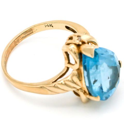 Magnificent 14K Gold Vibrant Pear Shaped 11.5 Carat Blue Topaz Ring - Size 10