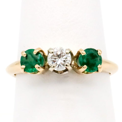 14K Gold Diamond & Emerald 3 Stone Ring - Size 6 1/8